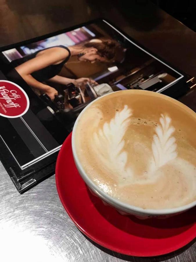 Petit Hotel - Cafe Krieghoff ควิเบกซิตี้ ภายนอก รูปภาพ